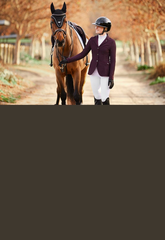 What To Wear Horseback Riding: Do's, Don'ts for Style & Function!  Horseback  riding outfits, Horse riding outfit, Horse riding clothes