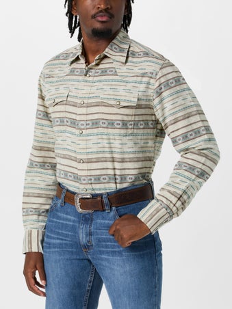 Wrangler Men's Retro Premium Long Sleeve Western Shirt