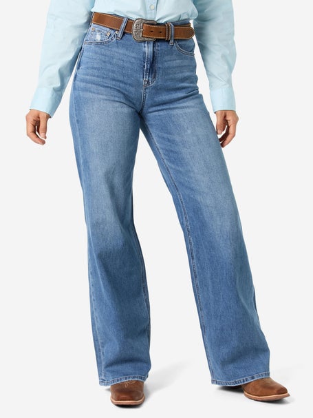 CC Western Womens Signature Boomer Boyfriend Jean