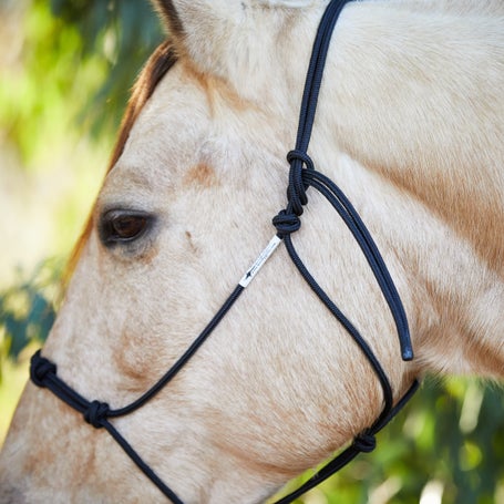 Review: Do or Do Knot Rope Halter – Centered in the Saddle