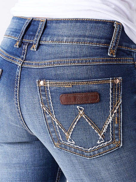 Wrangler Women's Mae Retro Mid-Rise Boot Cut Jeans