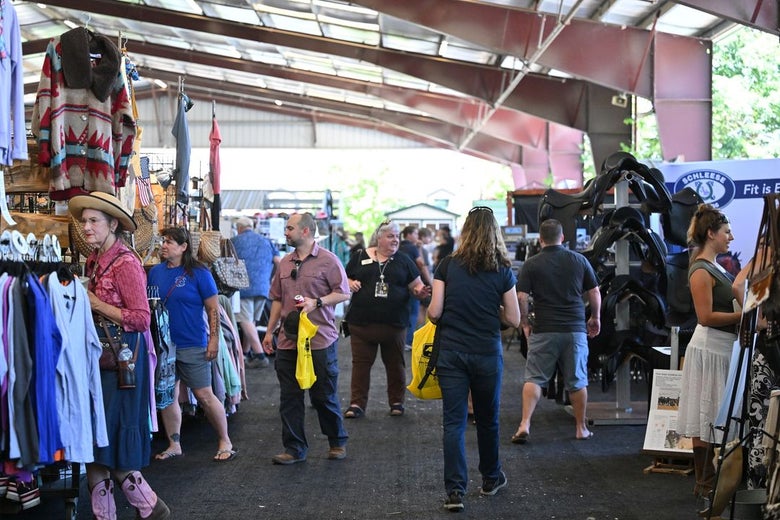 Shopping in the Mane Mall<br>Photo courtesy of Western States Horse Expo