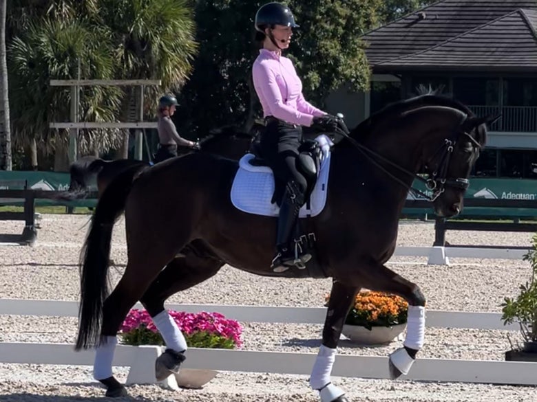 Ashley Marascalco teaching a clinic.