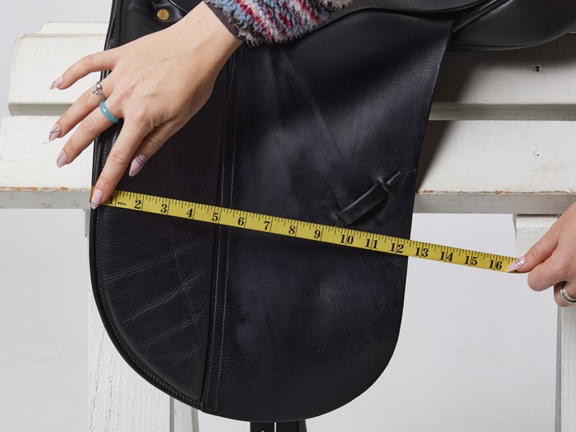 Measuring Dressage saddle flap width