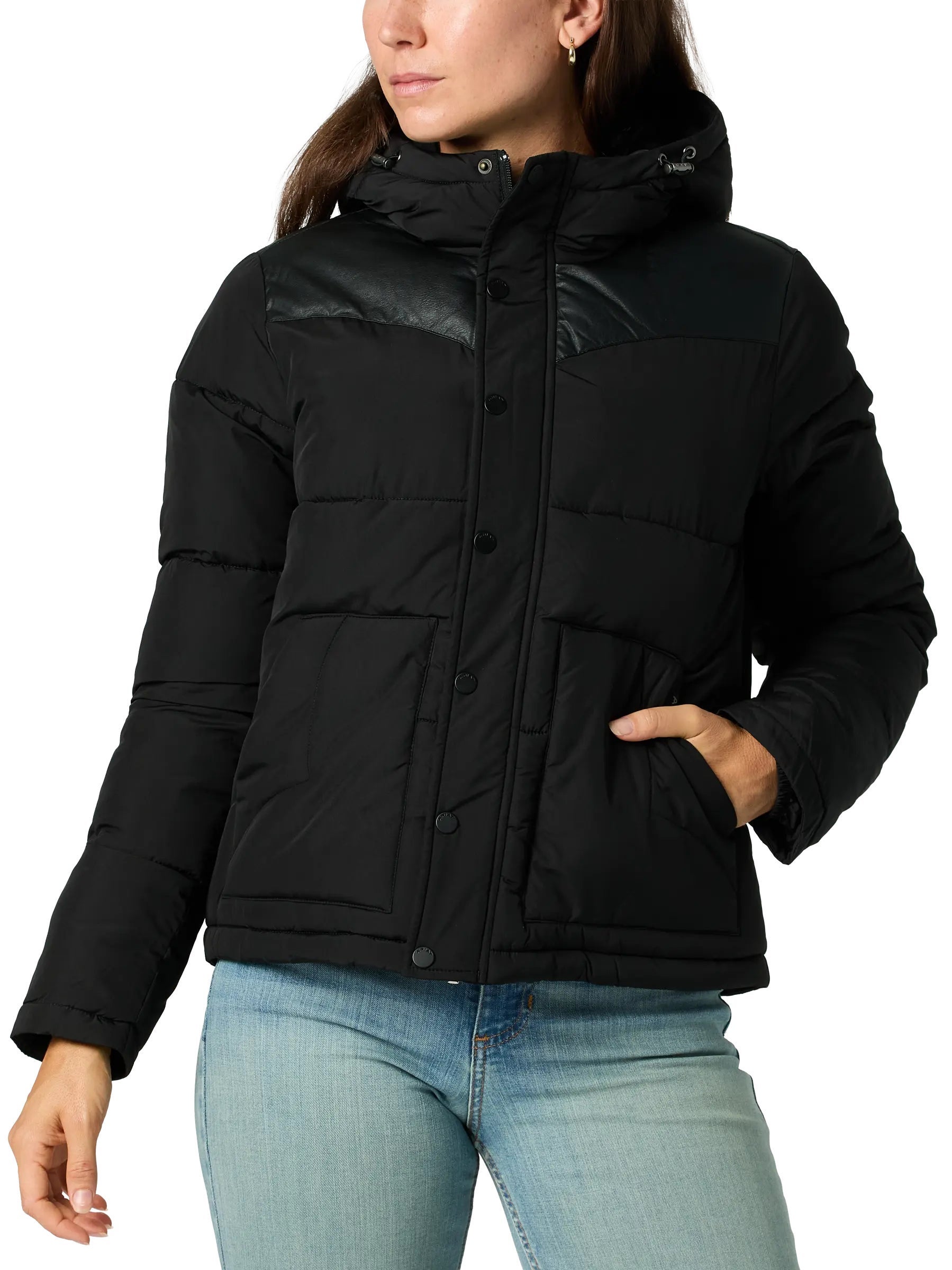 Front view of a woman wearing the Ariat Women's Frontier Puffer Jacket.