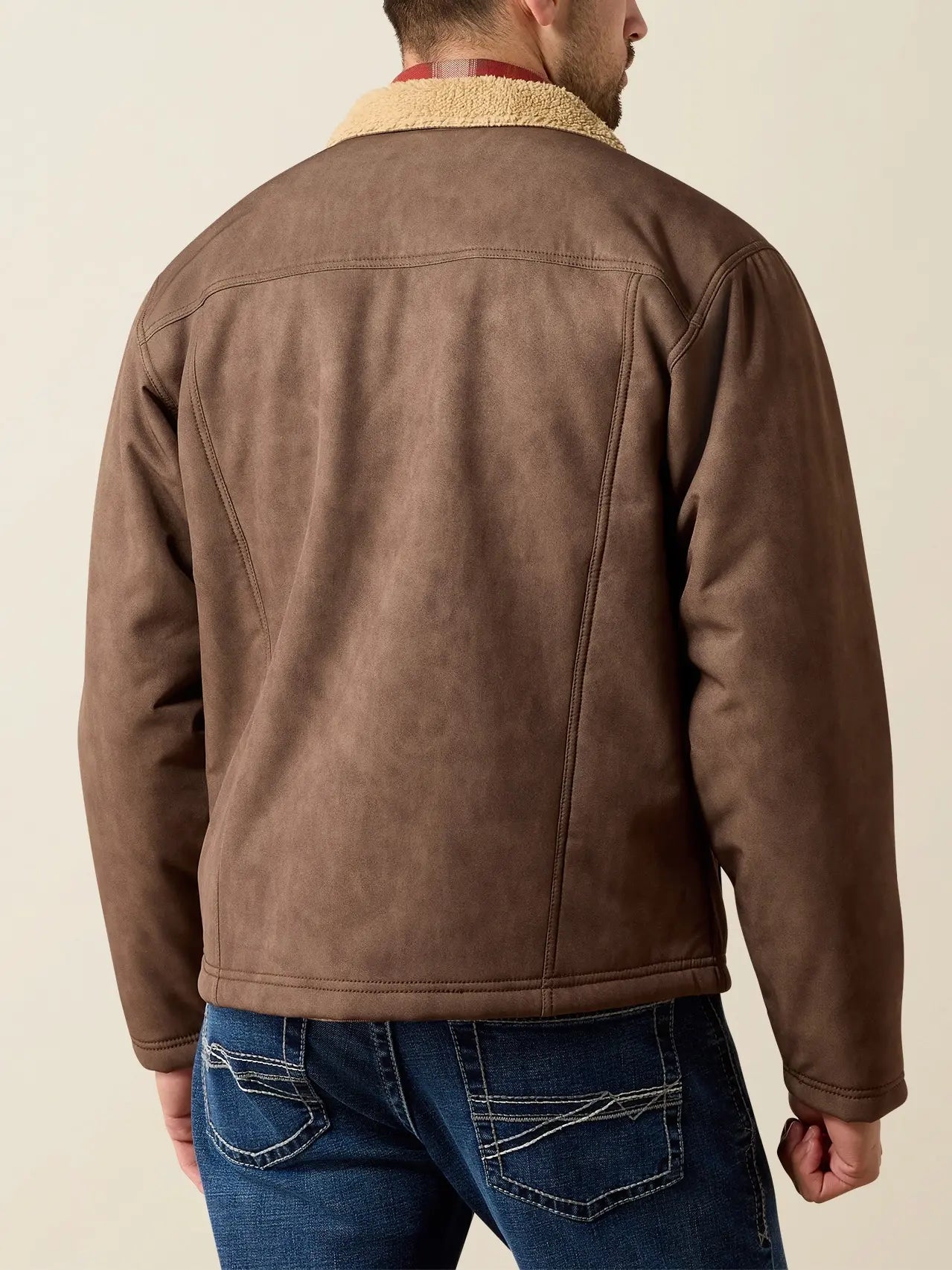 Back view of a man wearing the Ariat Vernon Sherpa 2.0 Jacket.